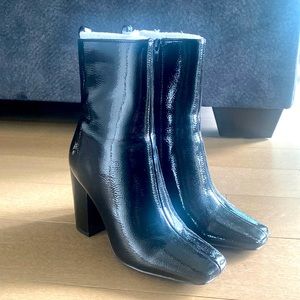 Dress heeled booties